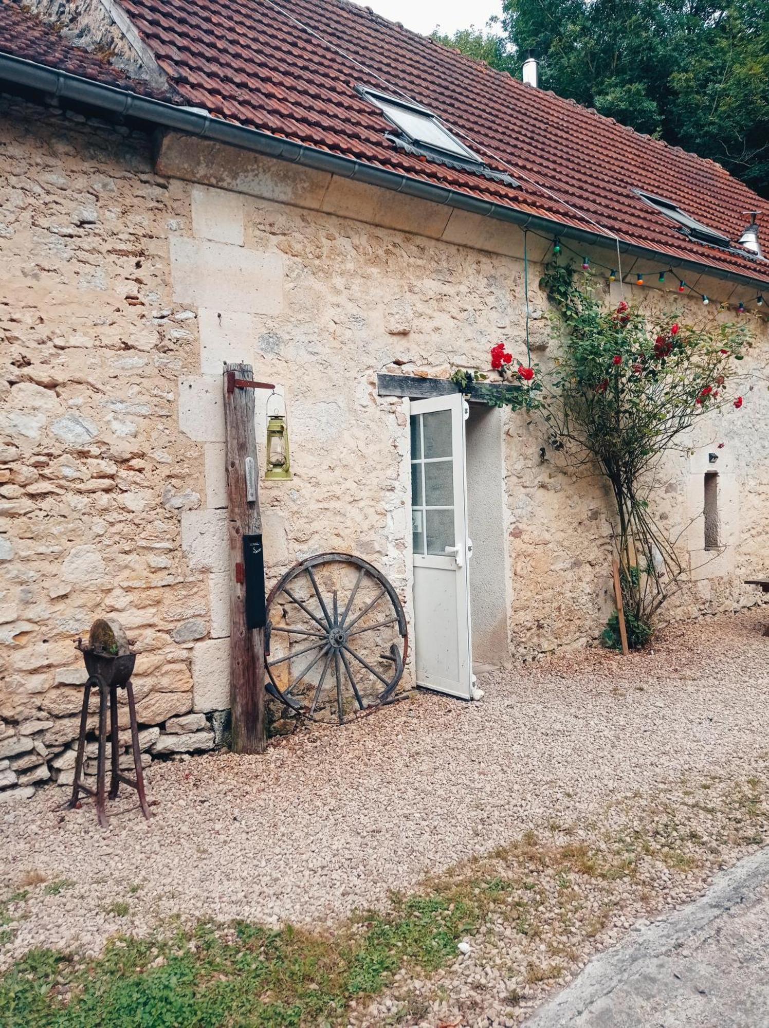 Chez Tombivouac Villa Пиерфон Екстериор снимка