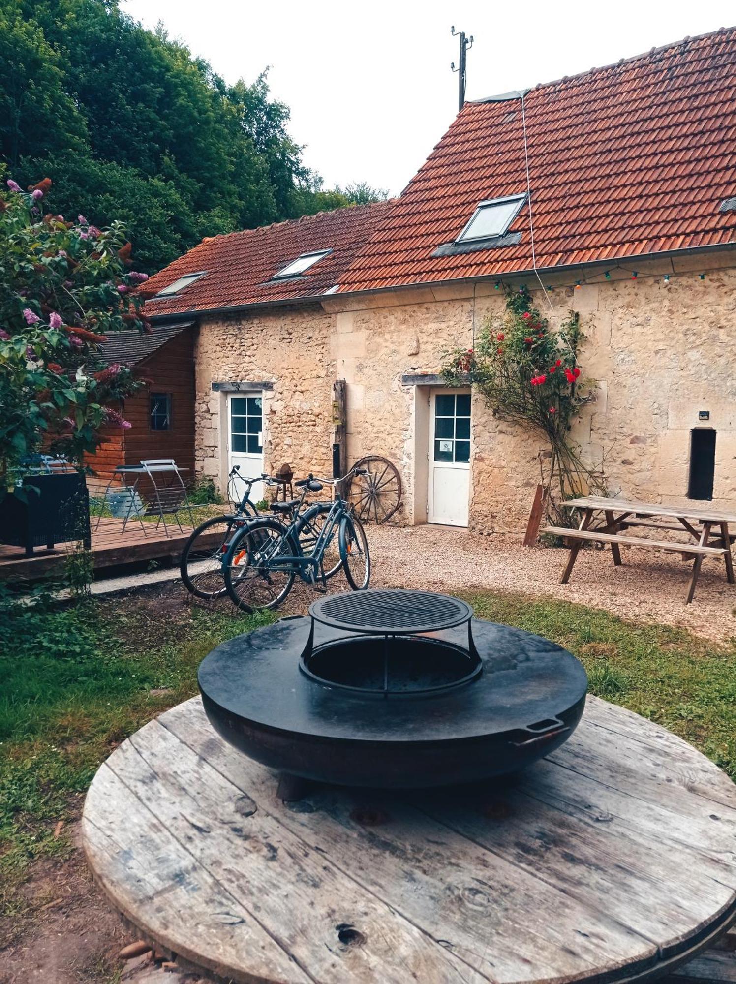 Chez Tombivouac Villa Пиерфон Екстериор снимка